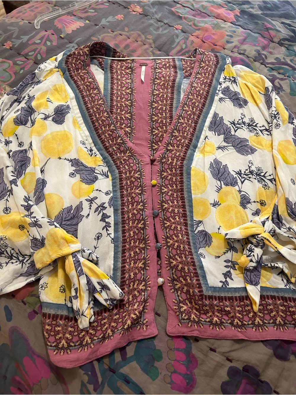 Free People Three-quarter tie sleeve top L